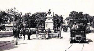 1993- Oran - Gambetta - La Place et la statue2